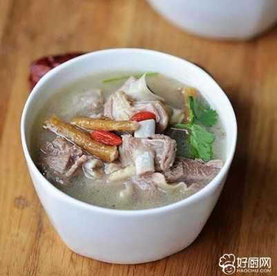 生姜羊肉湯治胃炎嗎（羊肉湯可以治胃炎嗎）