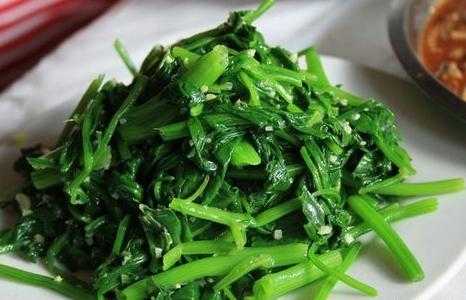 菠菜生姜減肥嗎怎么吃（菠菜的營養(yǎng)價值及功效與作用生姜）-圖1