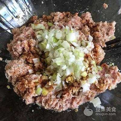 做羊肉餡放生姜好不好（羊肉餡能否放生姜）-圖2