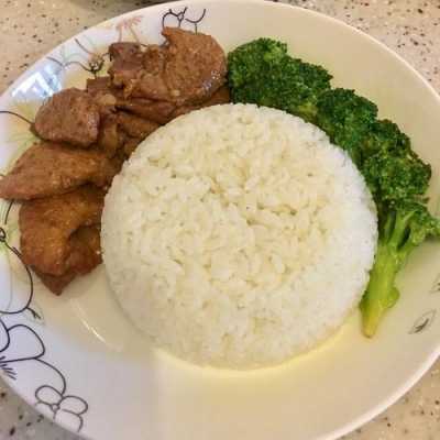 生姜燒豬肉飯（豬肉生姜燒汁水怎么調(diào)）